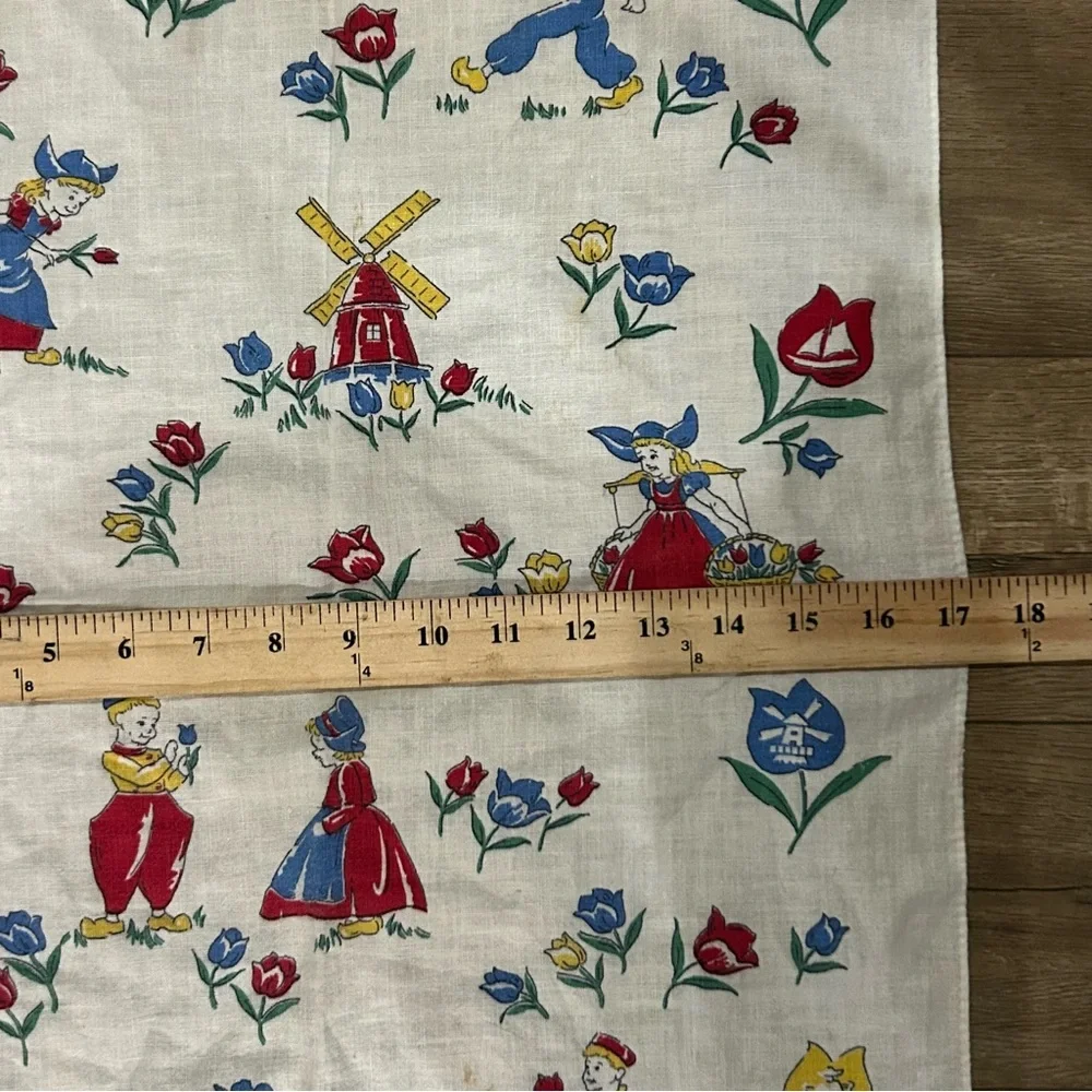 Pennsylvania Dutch Cotton Tea Towel 24” X 17” Red Blue Yellow Vintage